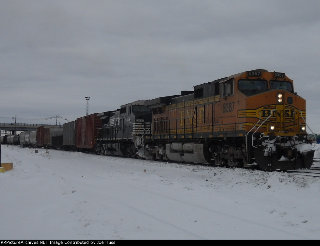 BNSF 5387 West